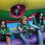 Image d'enfants engagés dans des activités au Patro